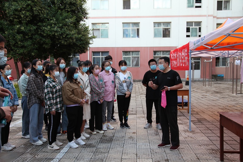 02学院领导培训迎新志愿者.JPG 02学院领导培训迎新志愿者.JPG